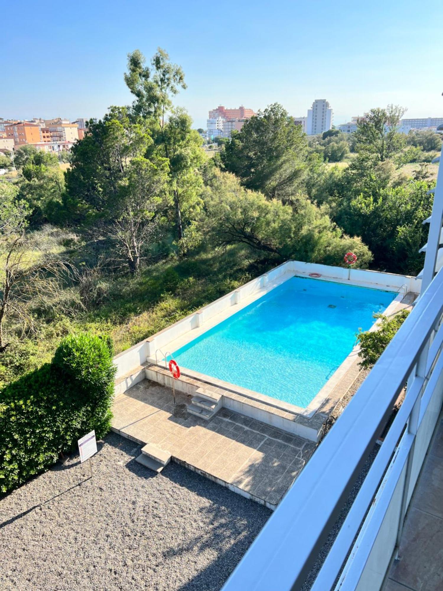 3 Room Apartment, 500M To Beach, Swimming Pool, Nice Terrace Roses Extérieur photo